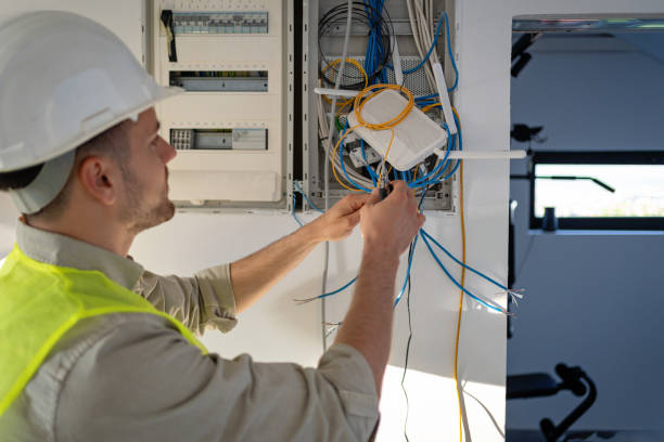 Best Affordable Emergency Electrician  in Fort Clark Springs, TX